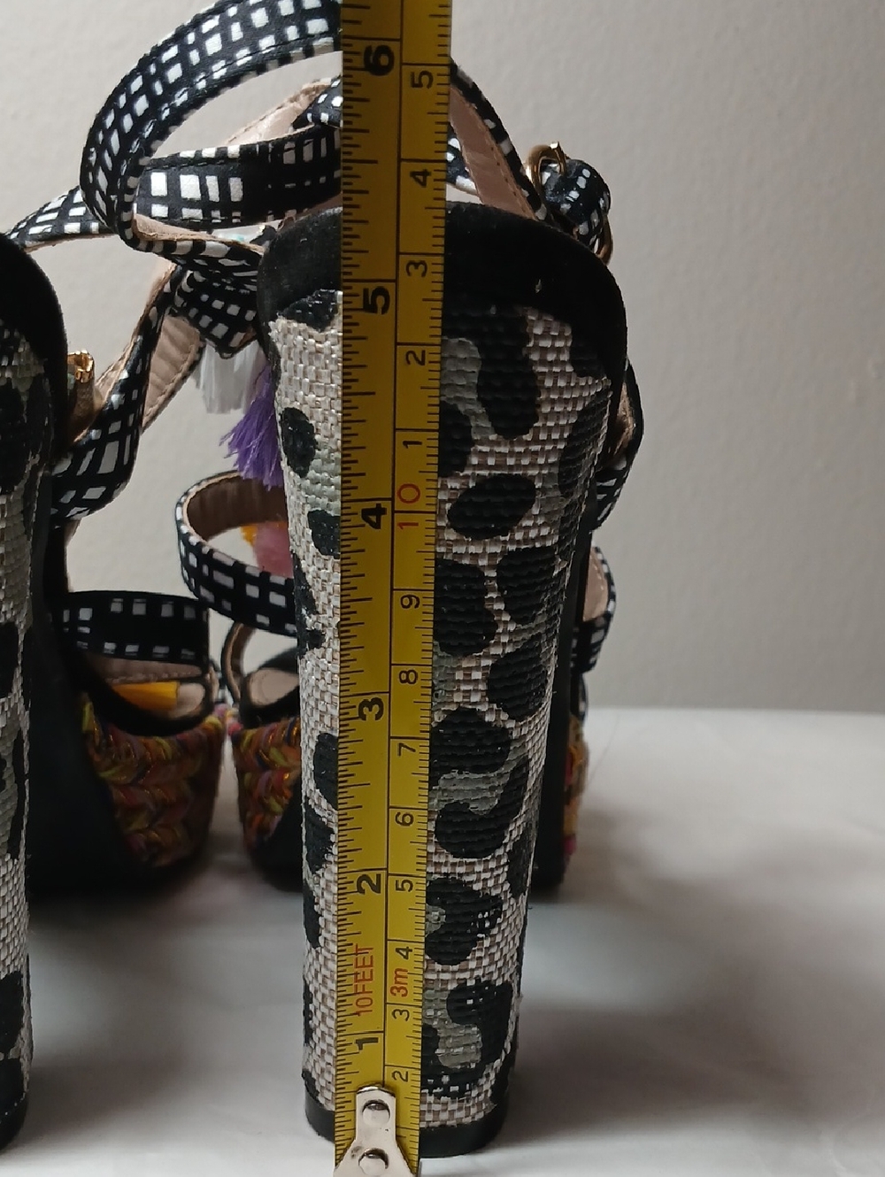 Betsey Johnson Black Multicolor Tassel Platform Heels Shoes Womens Sz 7 EUC Fun - Picture 11 of 13